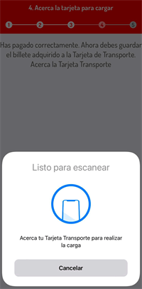 Paso 10. Acerca la tarjeta de transporte a la parte trasera superior del móvil para cargarla.