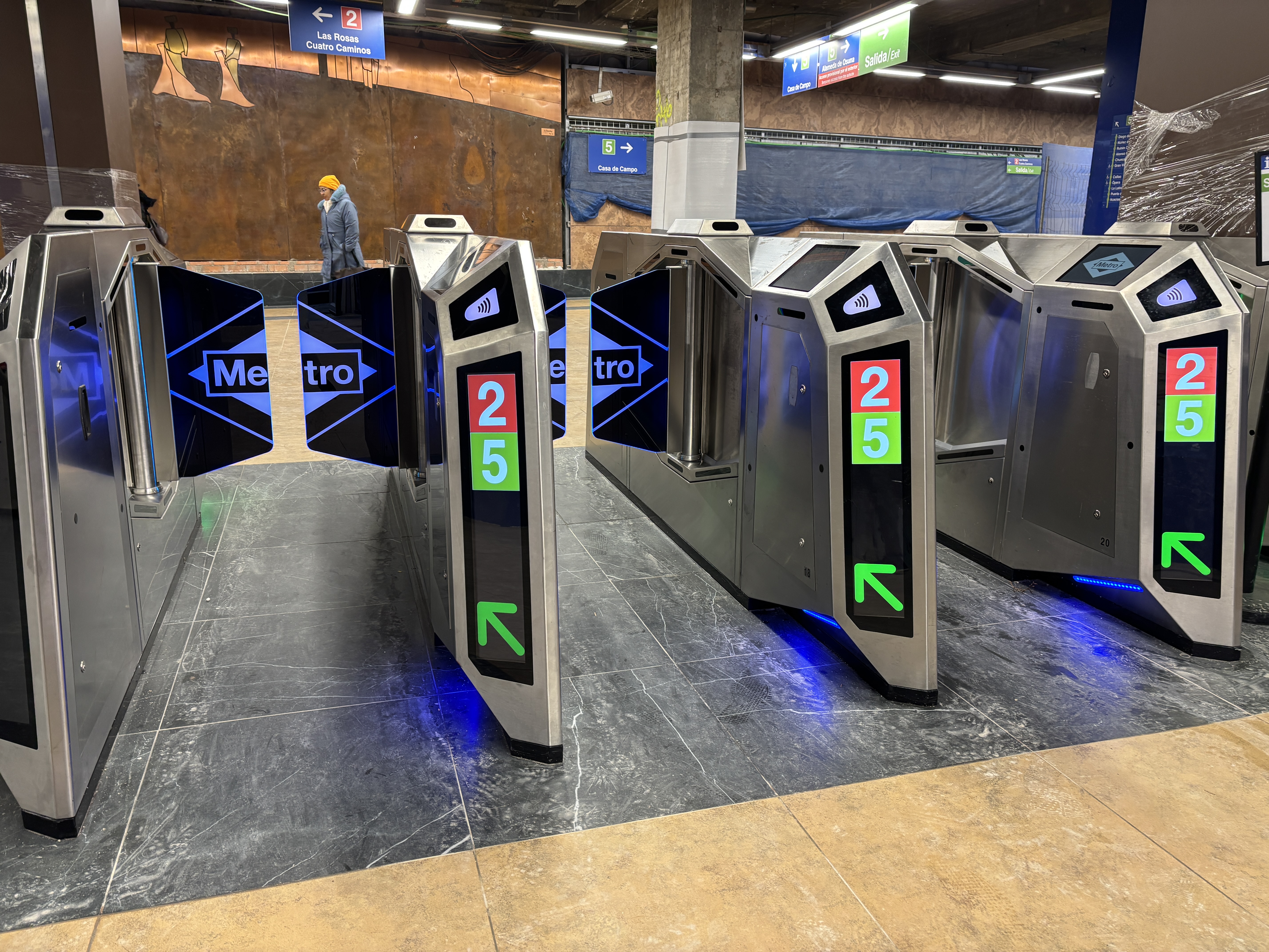 Nuevos tornos del metro de Madrid