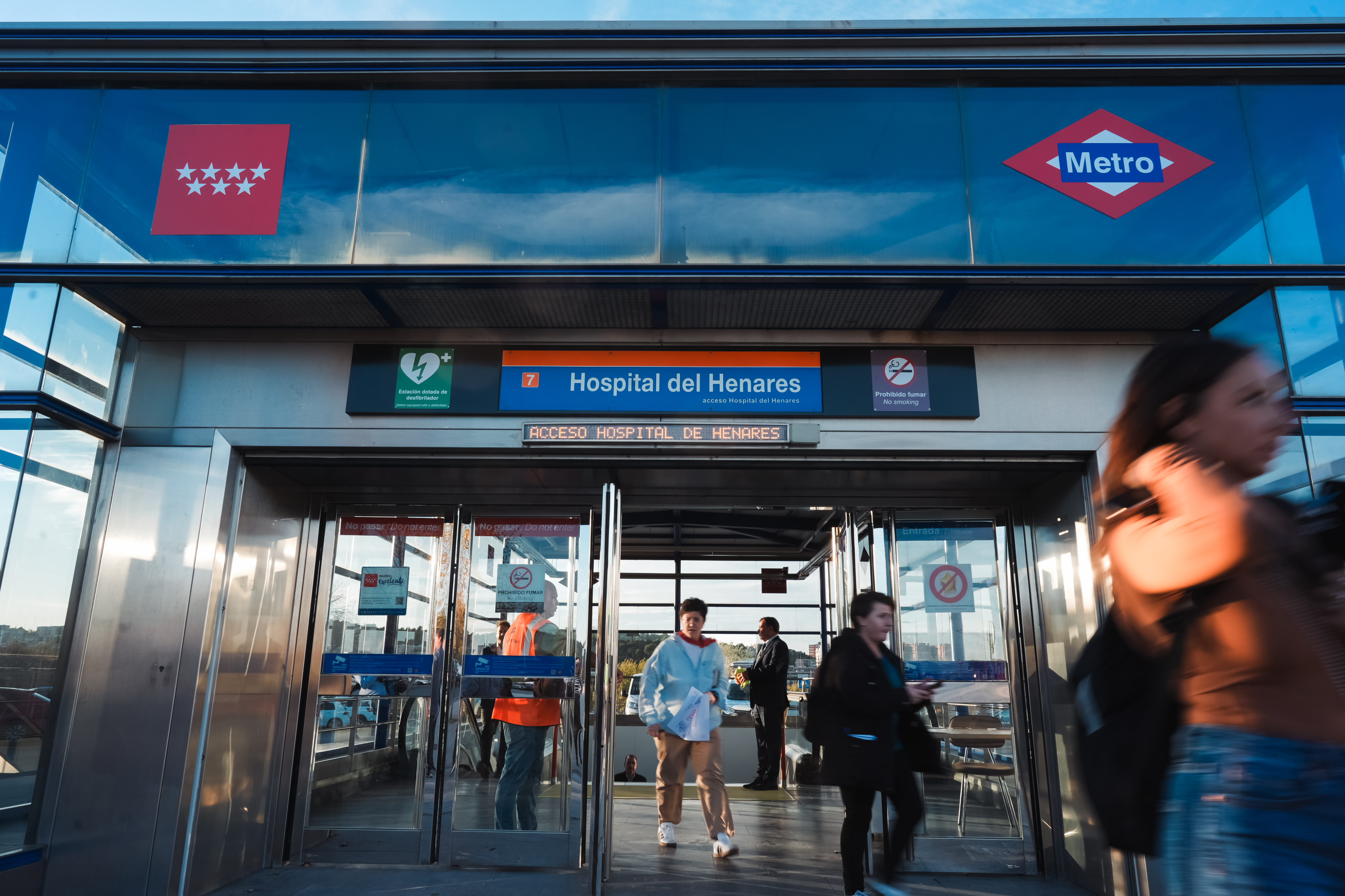 Acceso a la estación de metro de Hospital del Henares